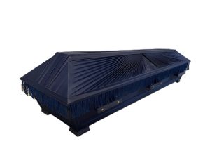 Kaanel keskel väike rist, kahel pool plisseer, põhi sile Kangaga kaetud Siidist sisu